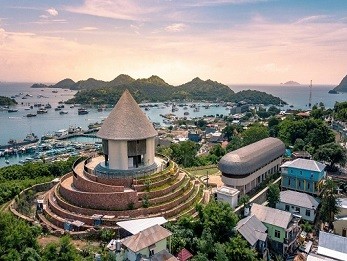 labuan bajo tour and travel information