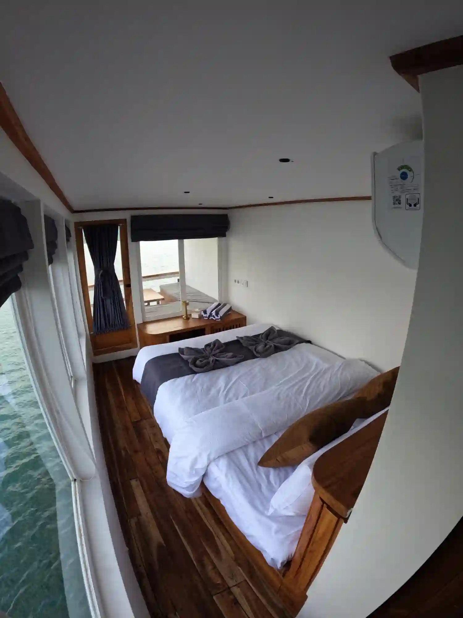 2-master-cabin-lanakila-cruise-2