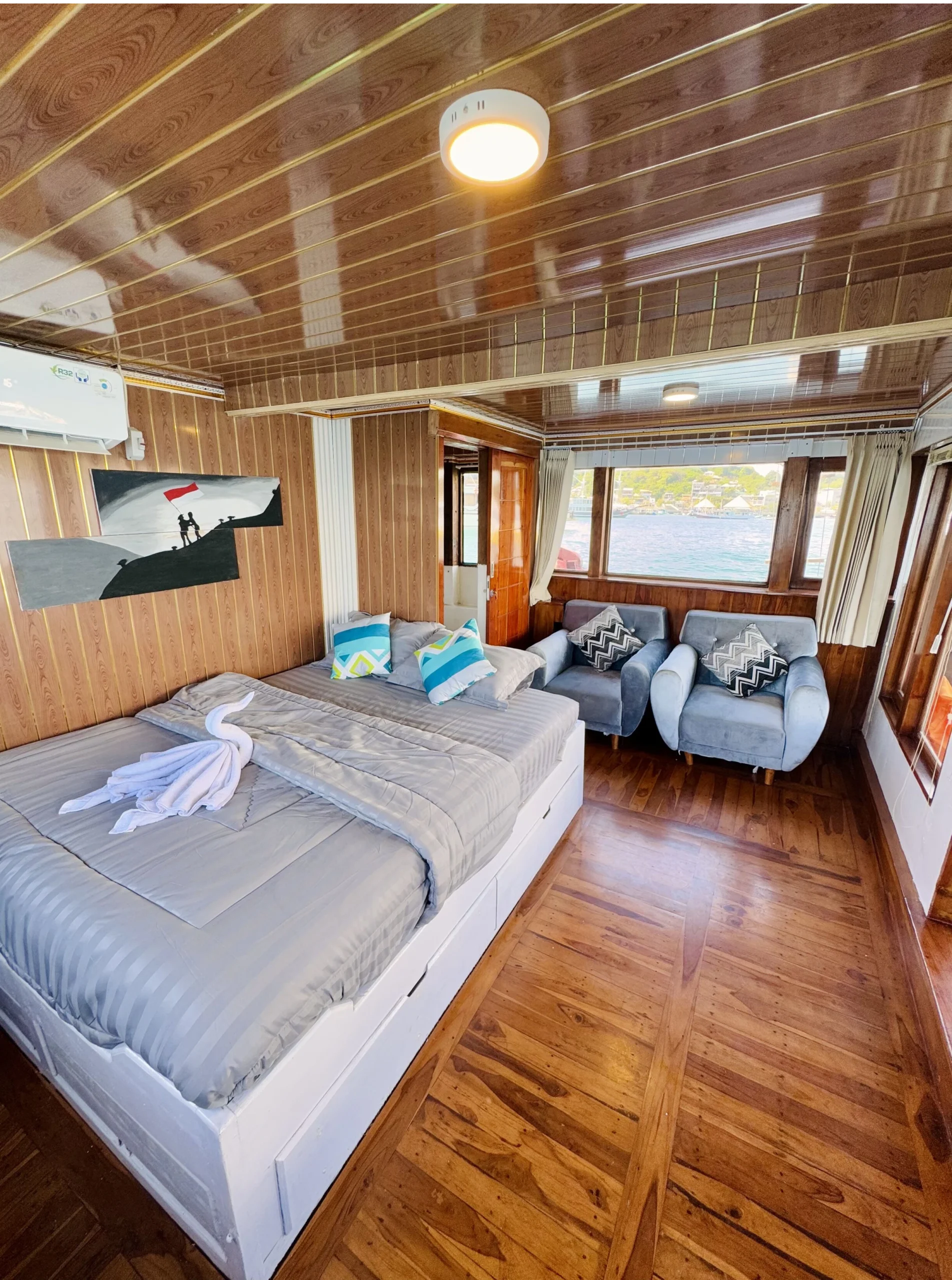 Jawa Cabin Princess Nabila Komodo Dreamland Tour 3