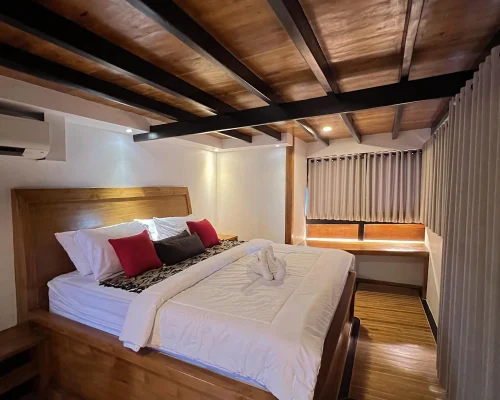 Panrita phinisi komodo Liveaboard - Suite Cabin Komodo Dreamland Tour 2