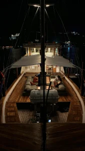 night-view-lanakila-cruise Komodo Dreamland Tour