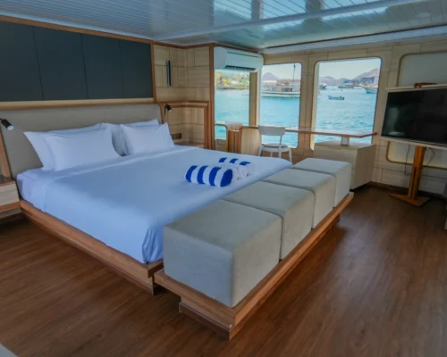 Adonara Cabin Mosalaki Komodo Liveaboard Komodo Dreamland Tour 1