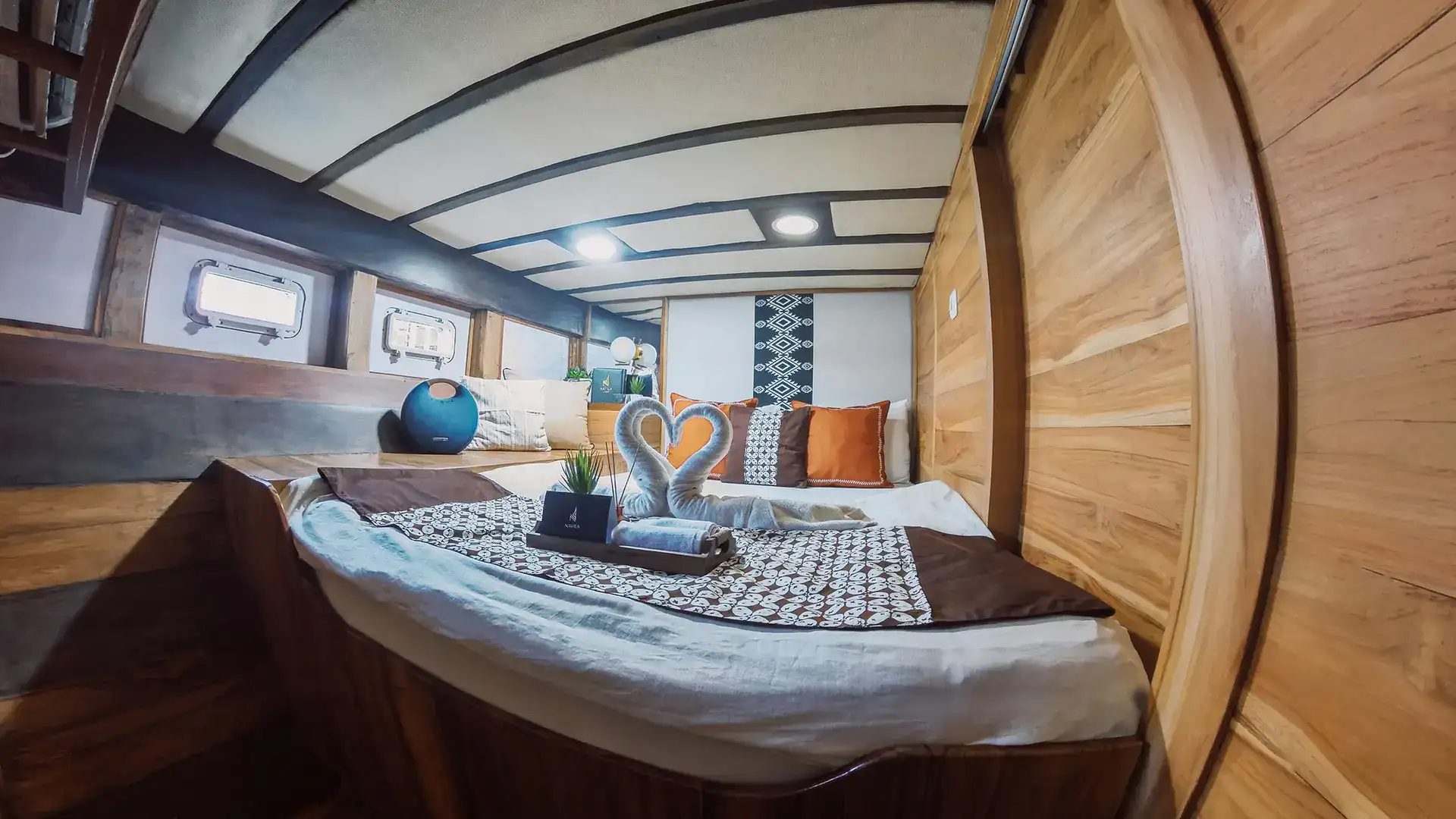 Private Cabin Navila Komodo Liveaboard - Komodo Dreamland Tour 1