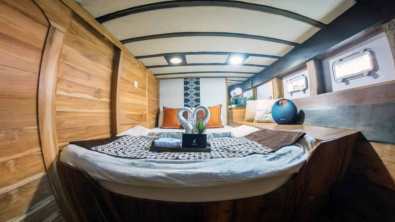Private Cabin Navila Komodo Liveaboard - Komodo Dreamland Tour 4