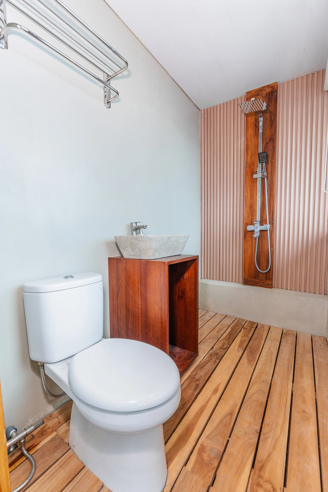 Private Cabin - signature cabin sora phinisi boat komodo dreamland tour 5