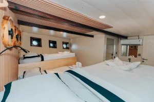 Shared Cabin 4 Pax Tara phinisi boat komodo - Komodo Dreamland Tour 2