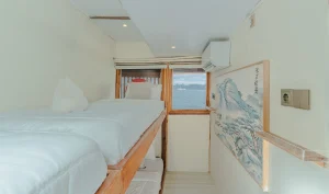 Shared cabin sora phinisi boat komodo dreamland tour 2