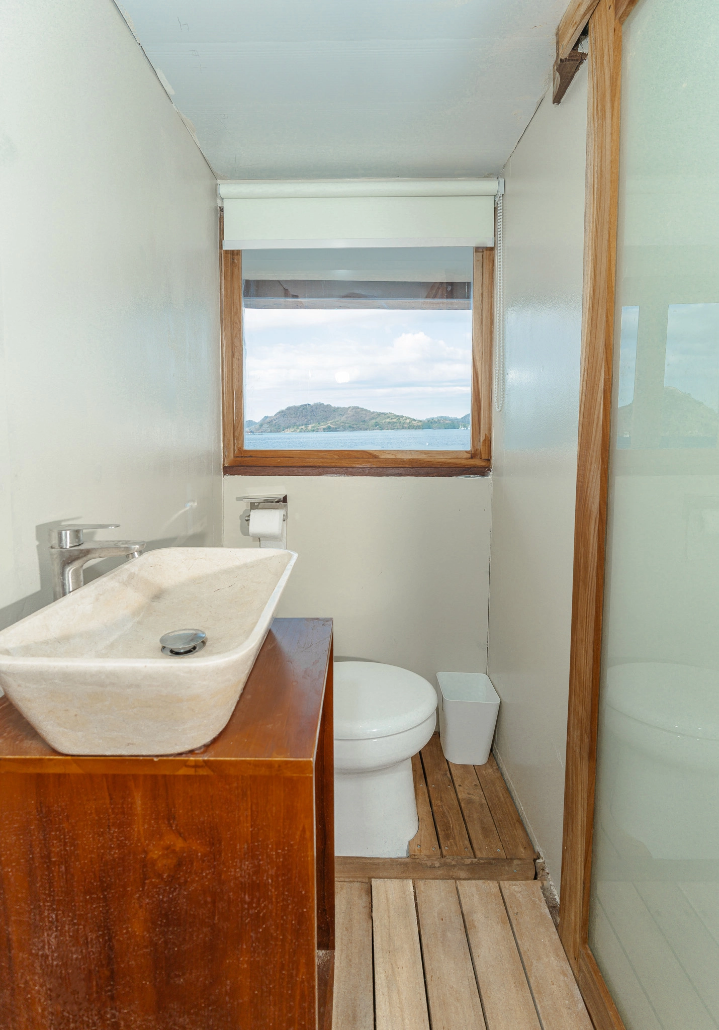 Shared cabin sora phinisi boat komodo dreamland tour 5