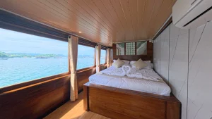 Suite Panoramic Balcony - Arfisyana Indah 02 - Komodo Dreamland Tour 4