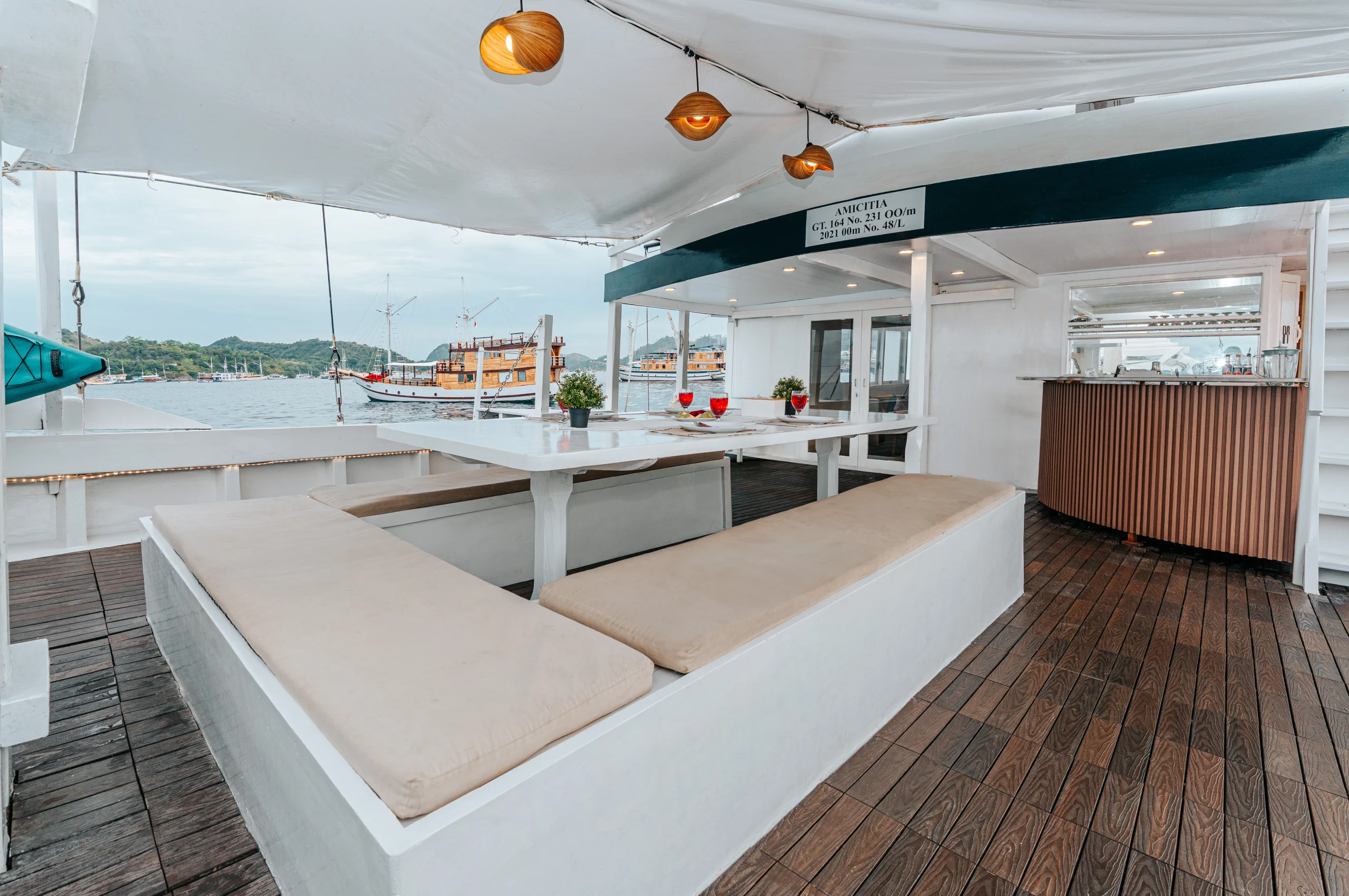 Tara phinisi boat komodo - Komodo Dreamland Tour 5