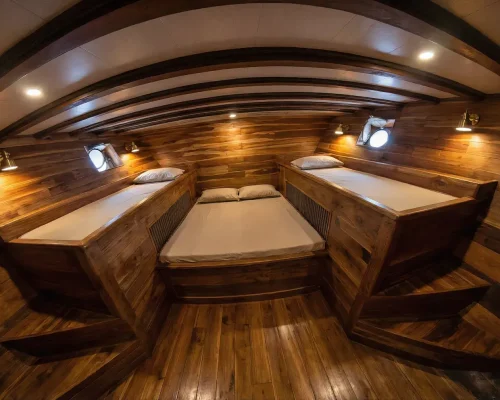 Tide Cabin Naturalia Phinisi Boat Komodo Dreamland Tour 1