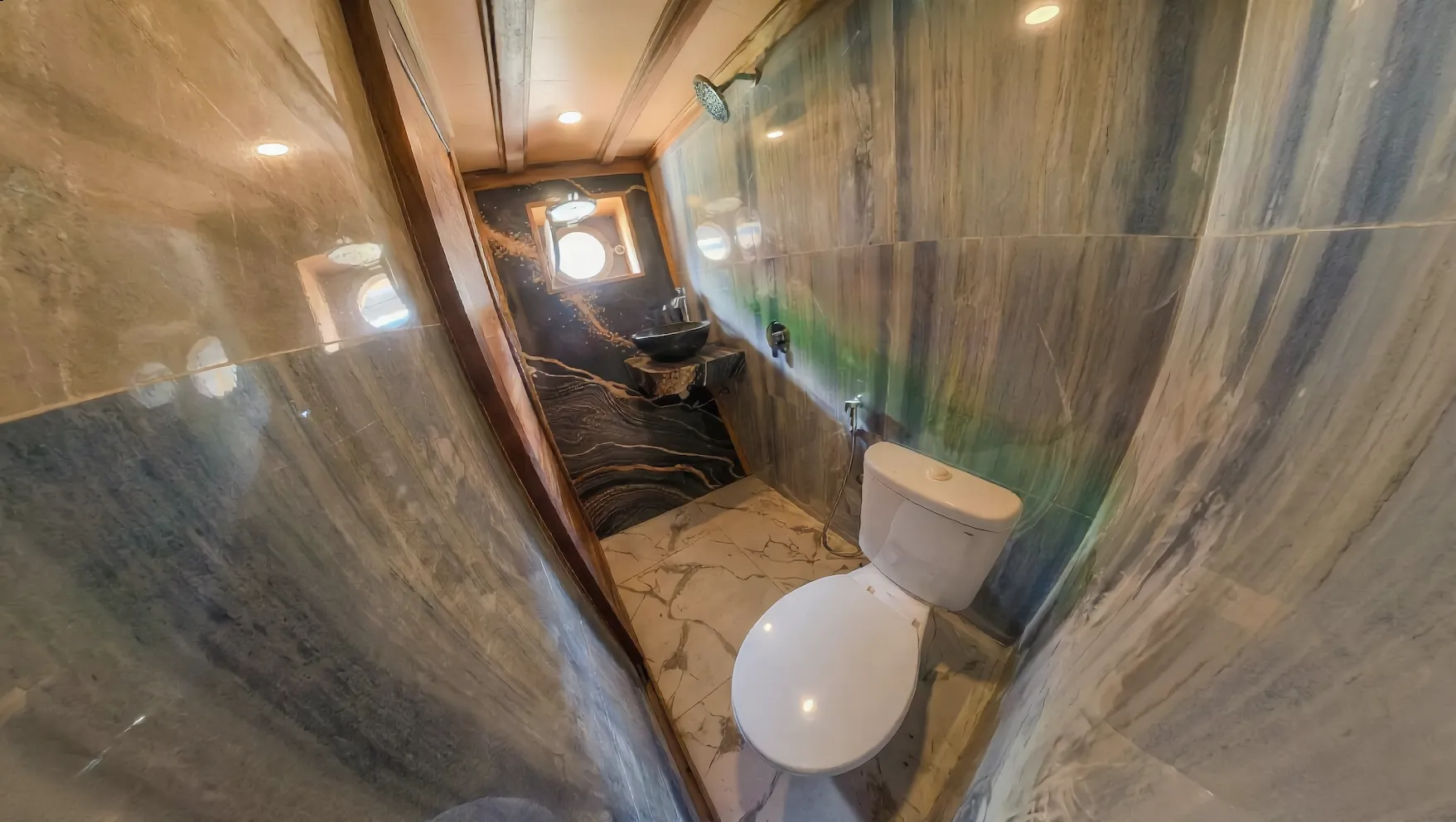 Tide Cabin Naturalia Phinisi Boat Komodo Dreamland Tour 2