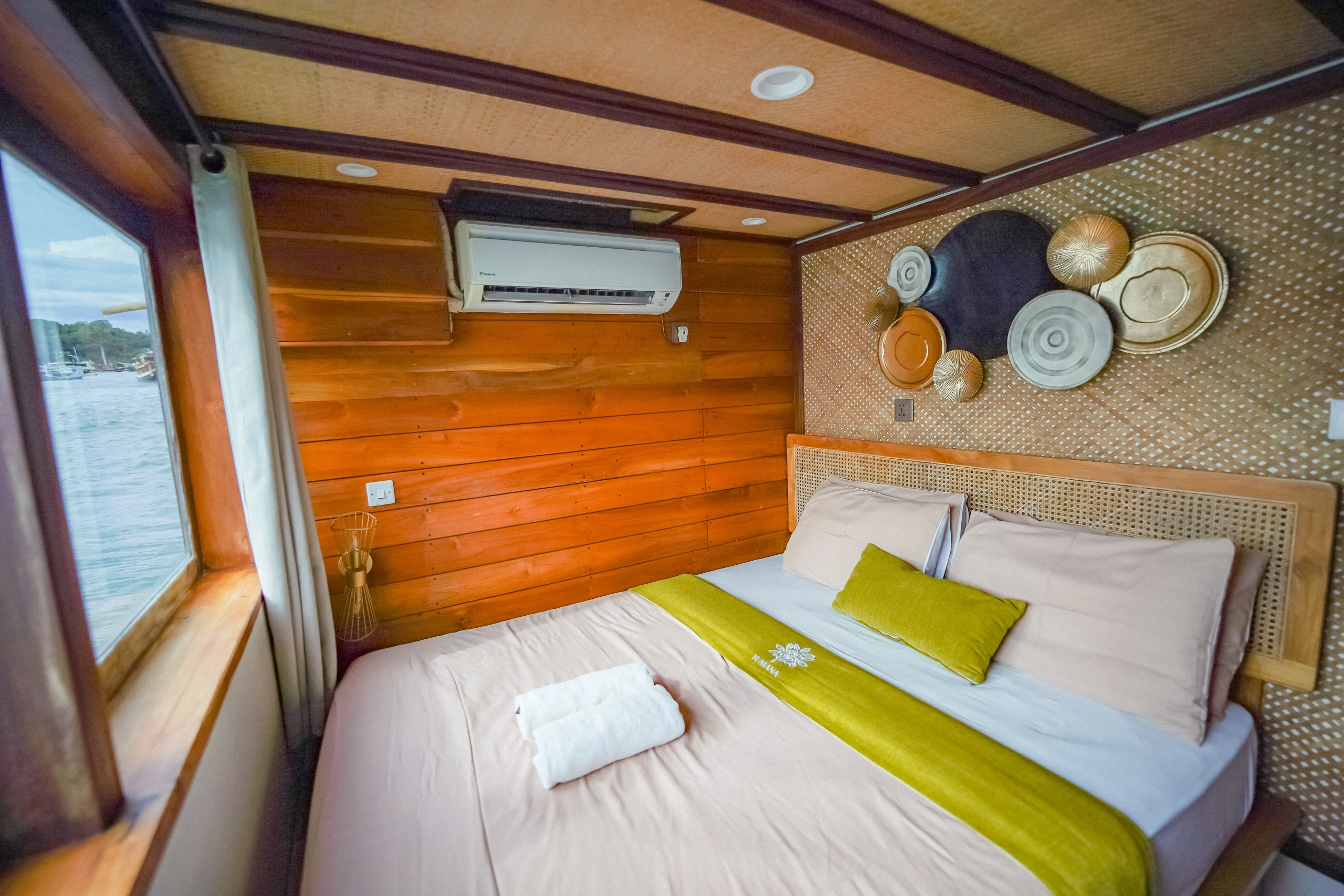 Yumana Deluxe Cabin – Komodo Dreamland Tour 2
