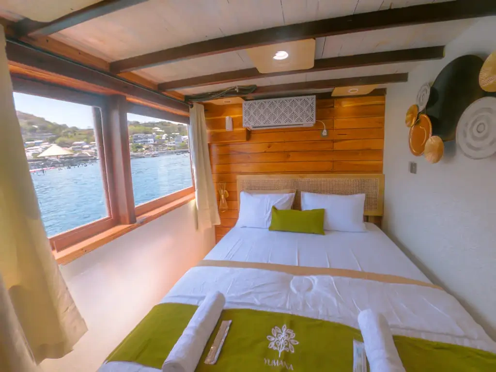 Yumana Deluxe Cabin – Komodo Dreamland Tour 3