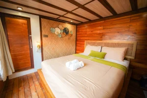 Yumana Signature Cabin – Komodo Dreamland Tour 1