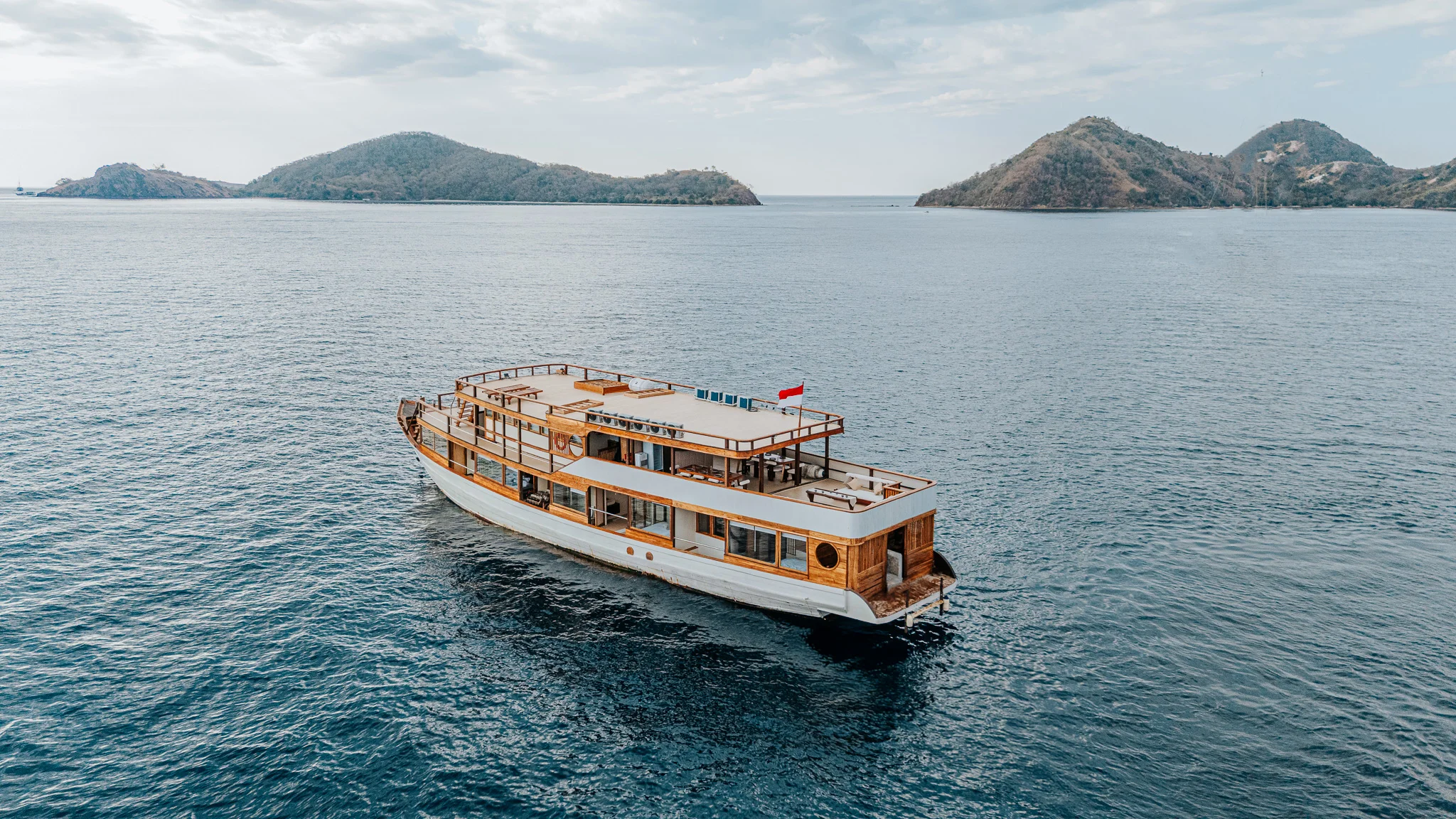 sora phinisi boat komodo dreamland tour 3
