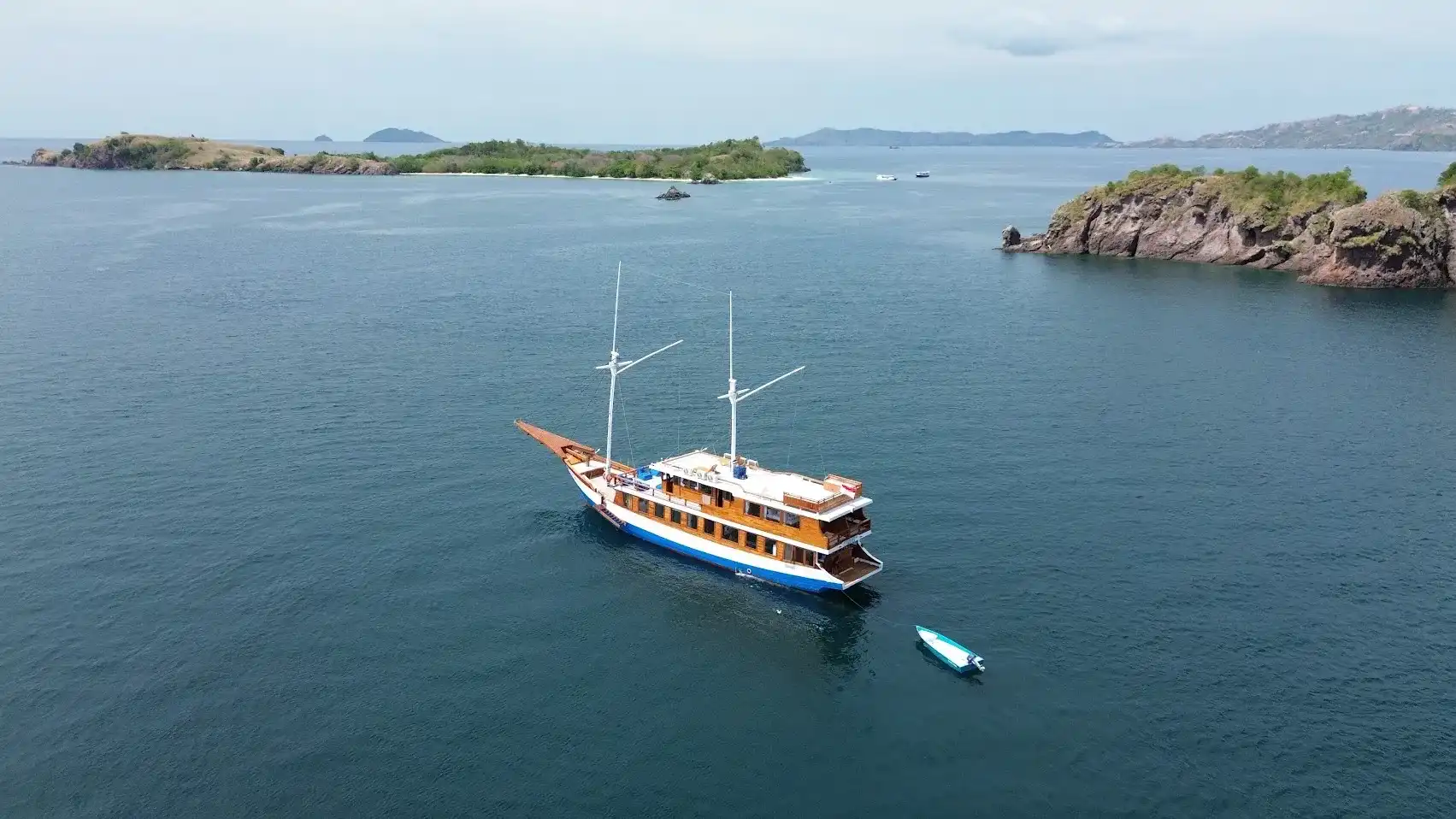 Arfisyana Indah 2 phinisi - Komodo Dreamland Tour 2