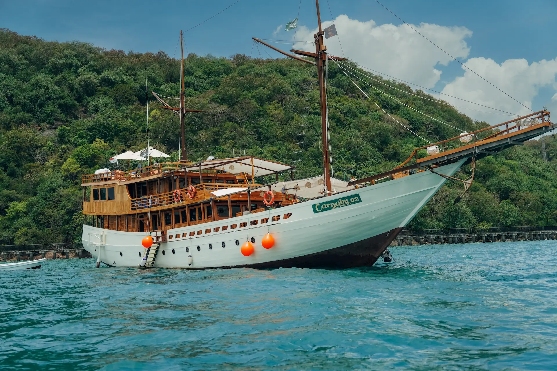 Carnaby II Phinisi - Private Charter & Shared Trips
