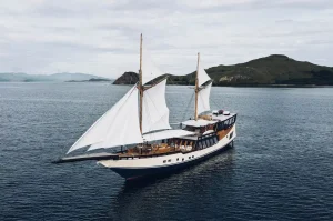 Navila Phinisi Komodo liveaboard - Komodo Dreamland Tour 2