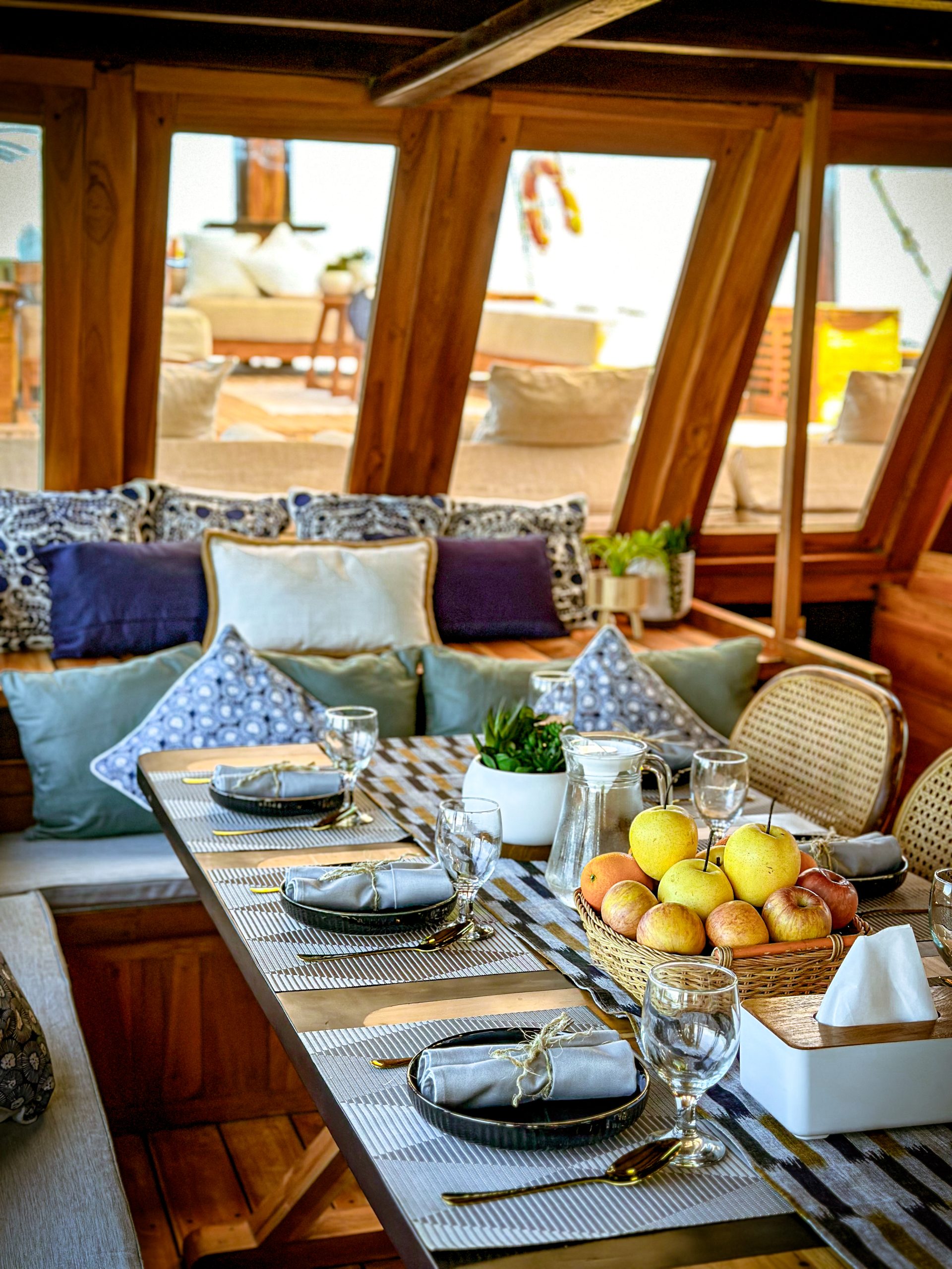 Navila Phinisi Komodo liveaboard - Komodo Dreamland Tour 4