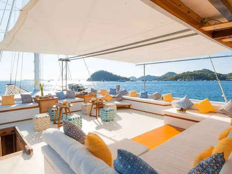 Catnazse Phinisi komodo 5