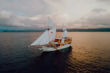 Gandiva-Phinisi-Komodo-Dreamland-Tour-1 (1)