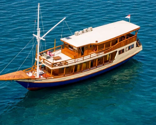 Tunas-Bahari-Komodo-Dreamland-Tour-1