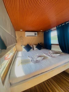 deluxe cabin nadia phinisi 5