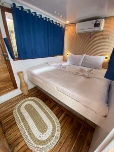 deluxe cabin nadia phinisi 6