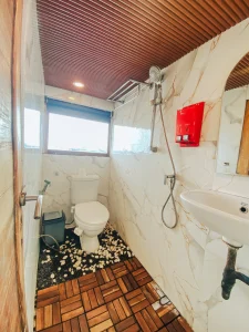 master cabin nadia phinisi 3