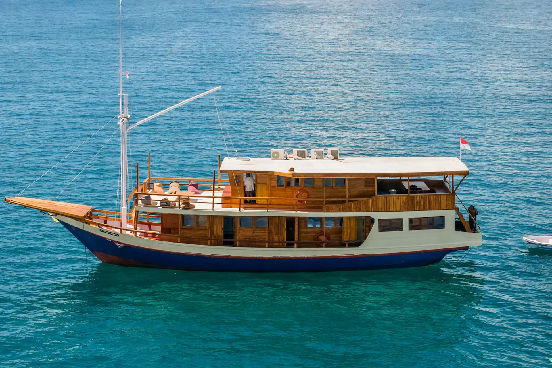 unas-bahari-komodo-dreamland-tour-1-1