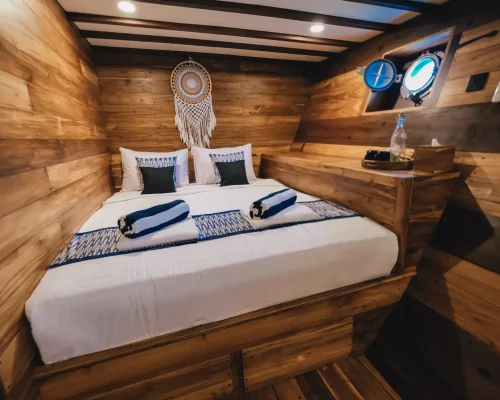 Aruna Cabin Kanthaka phinisi - Komodo Dreamland 3