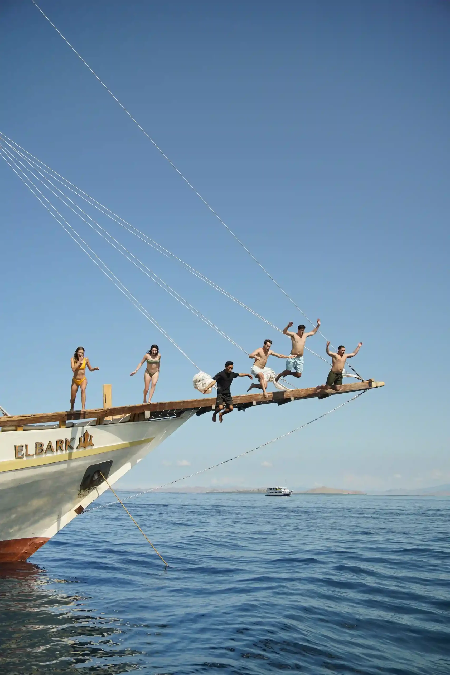 Elbark cruise phinisi Komodo Dreamlabd Tour 4