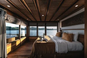Misool Cabin Elbark cruise phinisi komodo 2