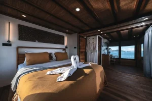 Misool Cabin Elbark cruise phinisi komodo 5