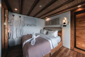 Weh and Mentawai Cabin Elbark cruise phinisi komodo 5