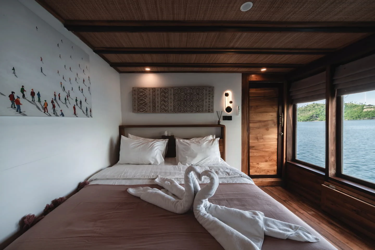 Weh and Mentawai Cabin Elbark cruise phinisi komodo 6
